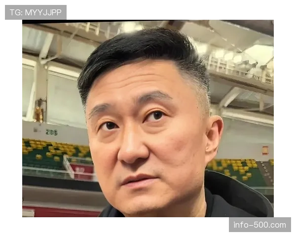 杜锋变阵启用三后卫体系，应对双外援伤停内线危机